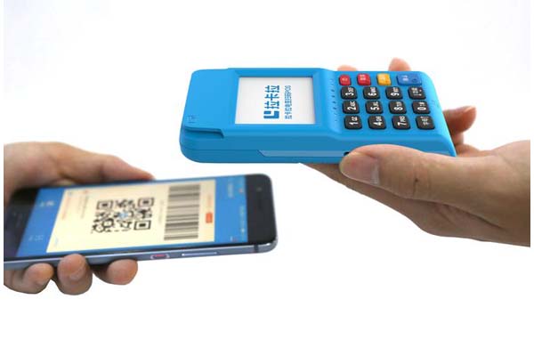 中行借记卡怎么刷pos机_中国银行借记卡pos机刷卡限额设置